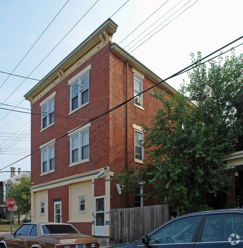 Building Photo - 1900-1902 Garrard St