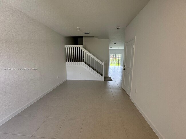 Foto del edificio - 18413 SW 1st St