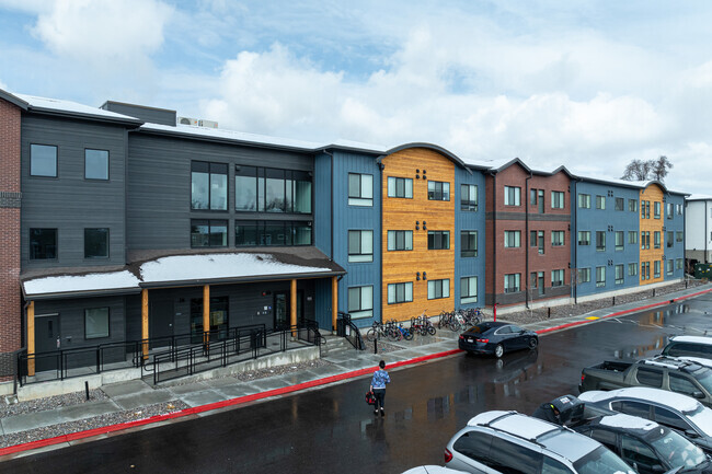 Building Photo - East 72