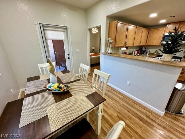 Foto del edificio - 9580 W Reno Ave