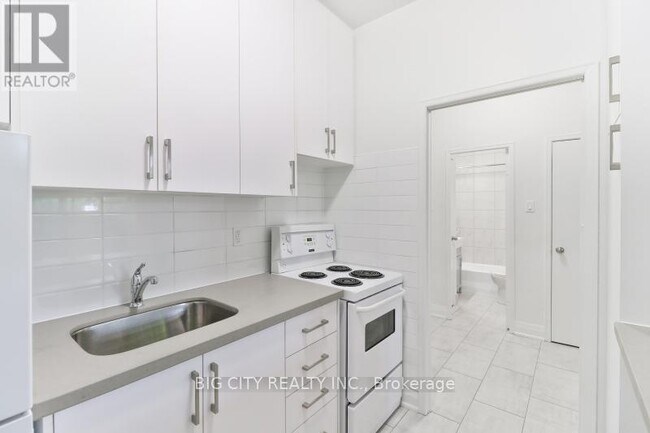 Photo du bâtiment - 31 Upper Canada Dr