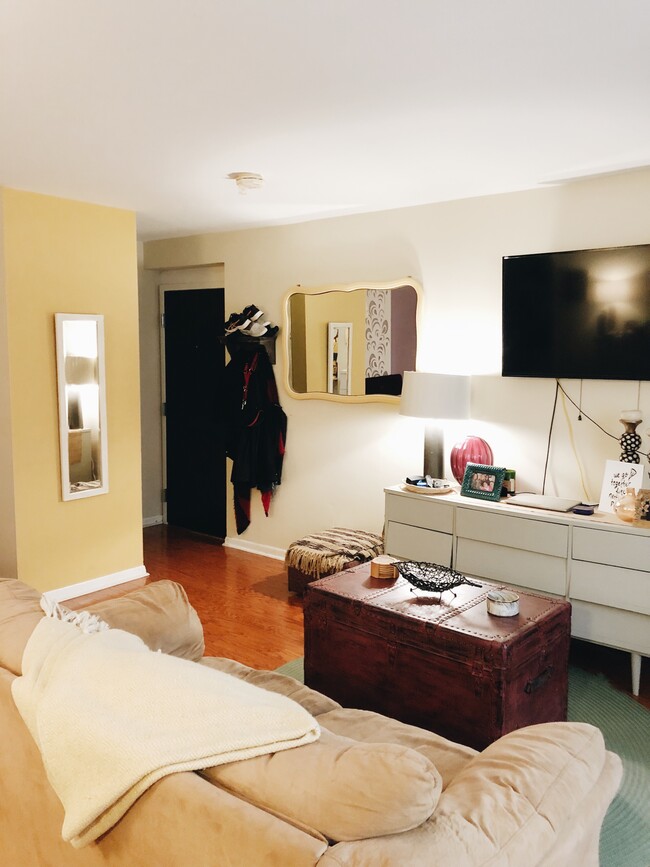 Foto del edificio - 515 W Wrightwood Ave