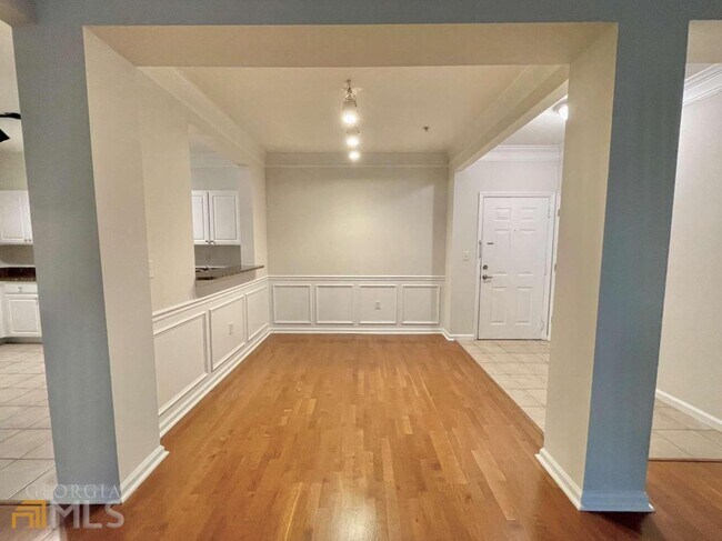 Building Photo - 1234 Westchester Ridge NE