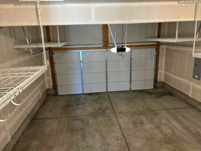 Building Photo - 5506 S Zabo Rd