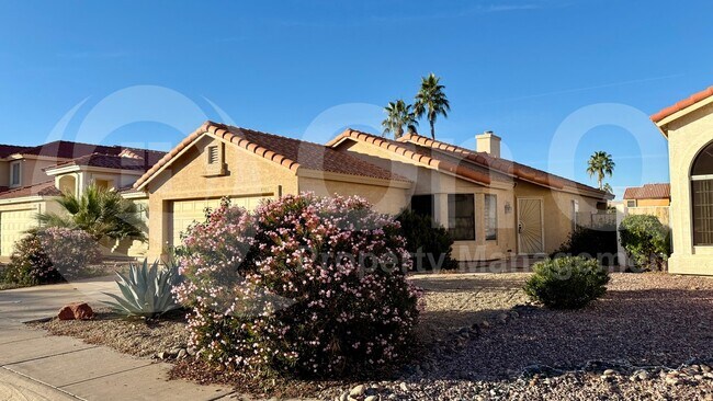 Foto del edificio - 7740 W Julie Dr