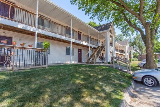 Building Photo - 1813 Bennett Dr