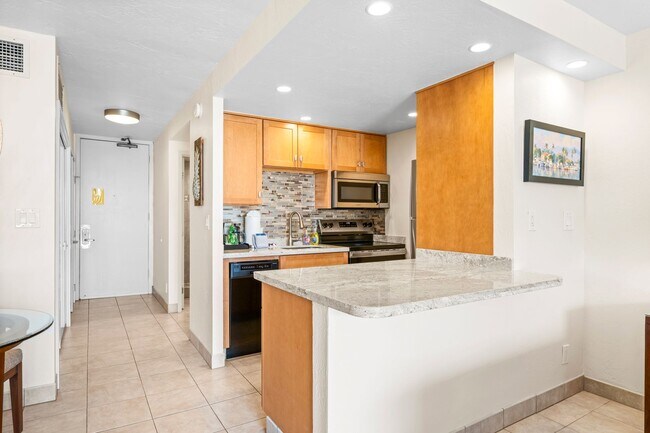 Foto del edificio - Lahaina Shores Furnished Studio Units Available Now!