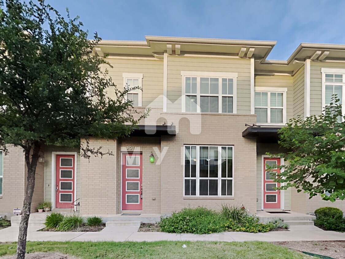 Foto principal - 2911 Zach Scott St