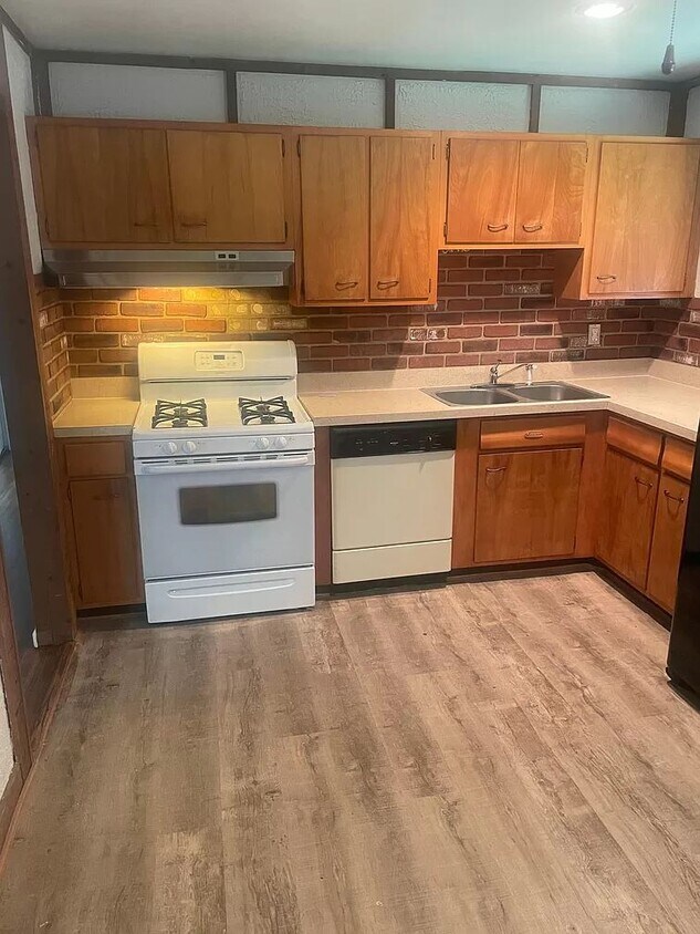 1338 Cabrillo Dr, Spanish Lake, MO 63138 House Rental in Spanish Lake