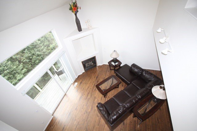 Building Photo - 3 Bedroom South Anchorage Condo!