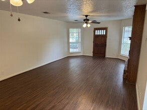Building Photo - 1702 Hazelwood St