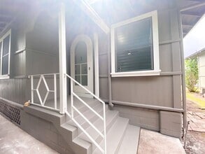 Building Photo - 1911 Bingham St