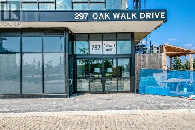Building Photo - 297-1297 Oak Walk Dr