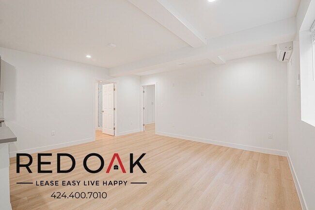 Foto del edificio - 6738 Independence Ave