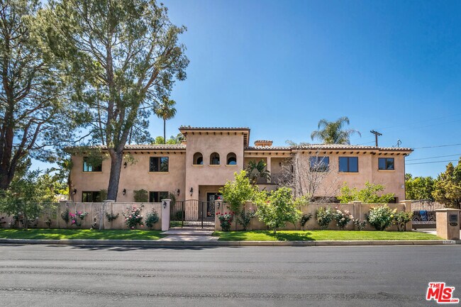 Foto del edificio - 5427 Genesta Ave