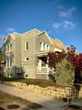 Building Photo - 749 Hamilton St