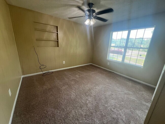 Foto del edificio - 2 Bedroom 1 Bathroom Duplex in Winterville!
