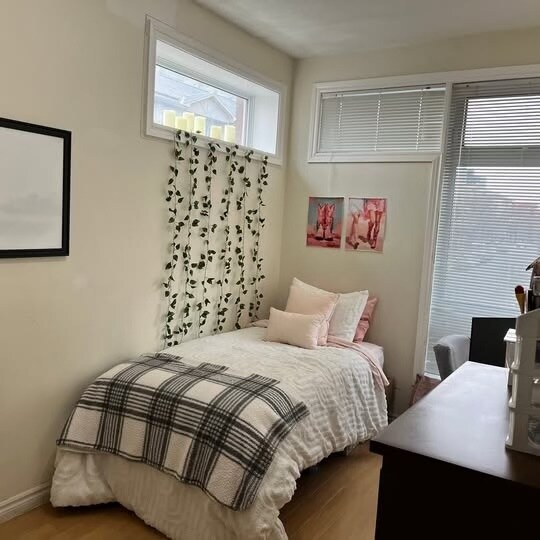 Photo du bâtiment - 116 University Av W