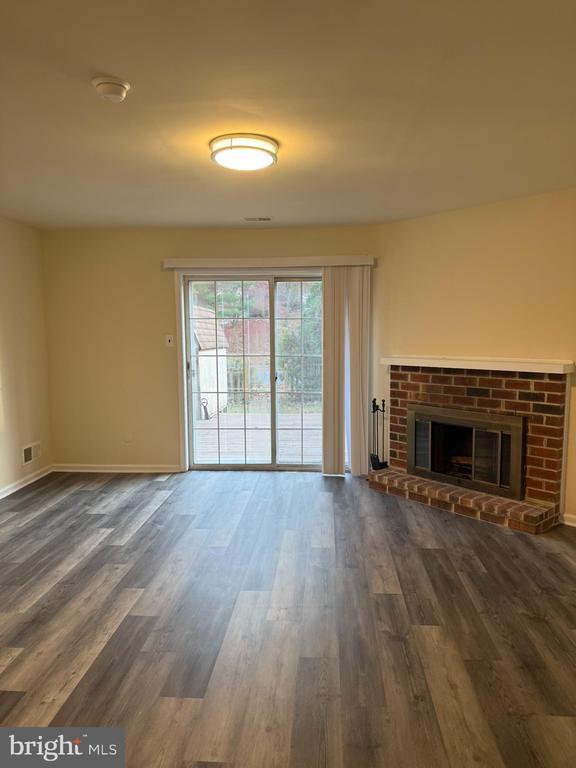 Foto del edificio - 309 Kidwelly Ct