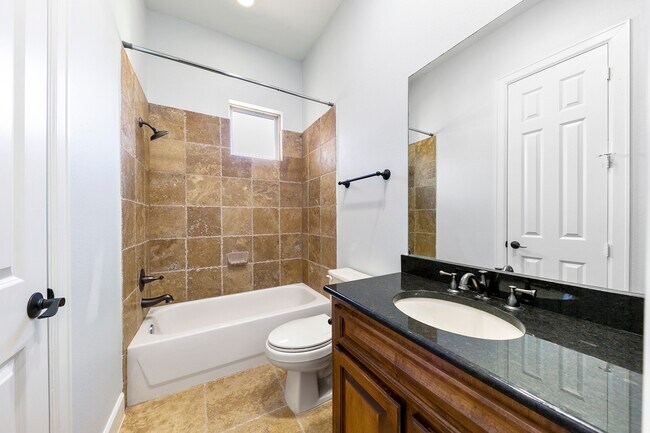 Foto del edificio - 3319 Bingham Manor Ln