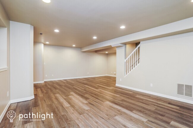 Building Photo - 6619 Cabin Creek Dr