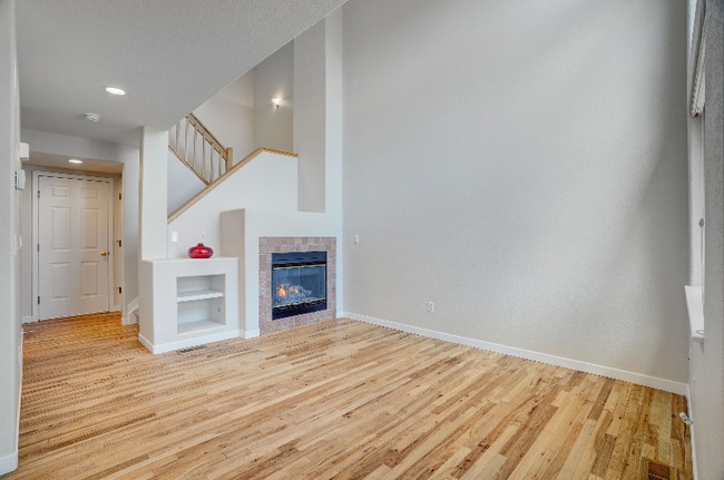 Building Photo - 652 Ridgeview Dr