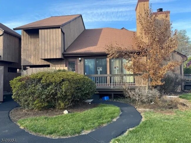 Foto del edificio - 124 bluebird drive