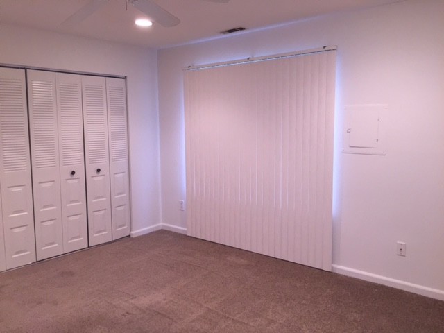 Building Photo - 15 Country Cedar Ln