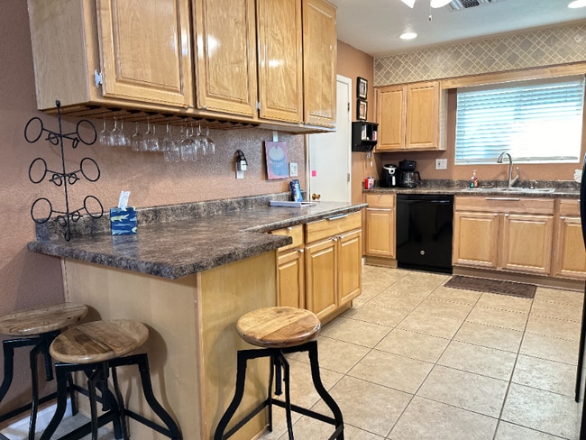 Foto del edificio - 15607 N 105th Dr