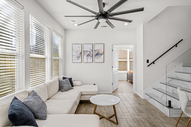 Foto del edificio - 3518 Dennis St