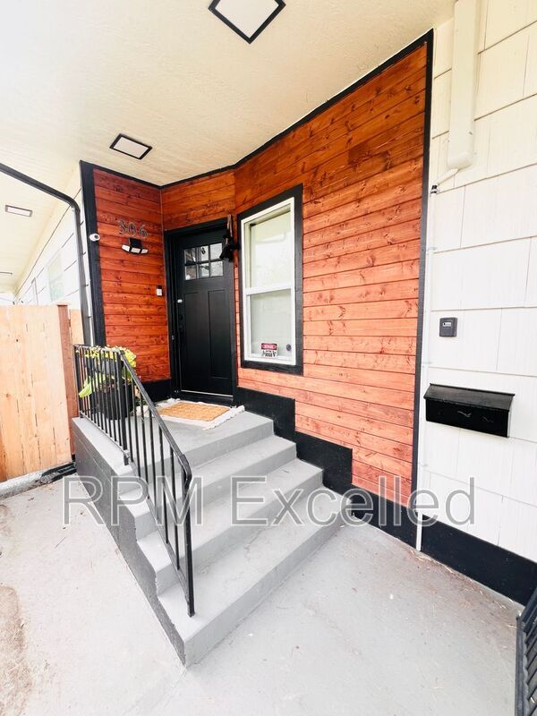 Foto del edificio - 306 4th St NE