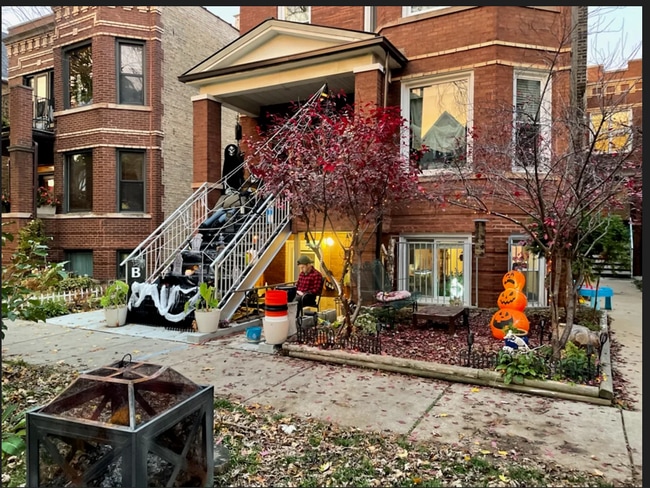 Building Photo - 2505 N Hamlin Ave