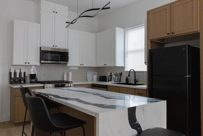 Foto del edificio - 7129 Sidney St