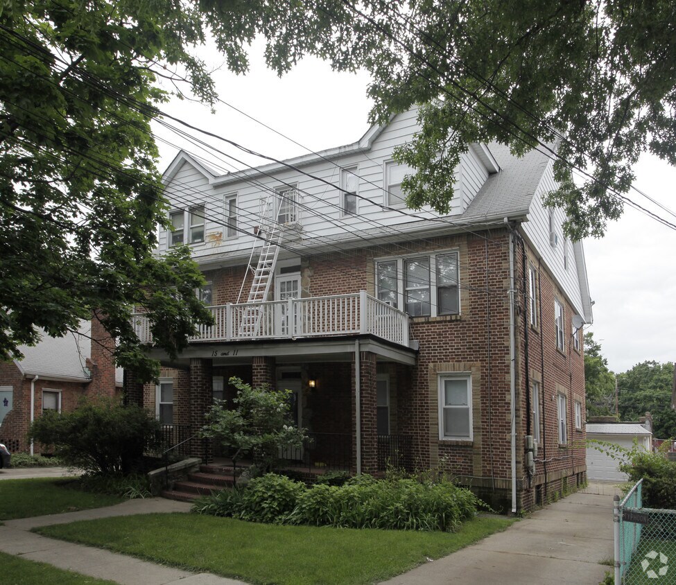 Primary Photo - 11-15 Whitney Ave