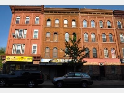 Foto del edificio - 207 Ralph Ave