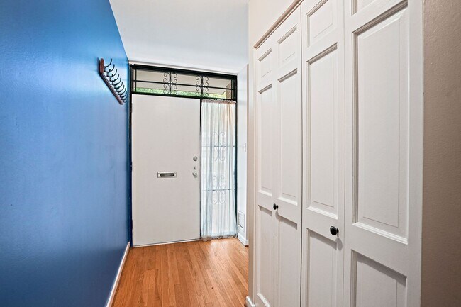 Foto del edificio - 1285 Delaware Ave SW