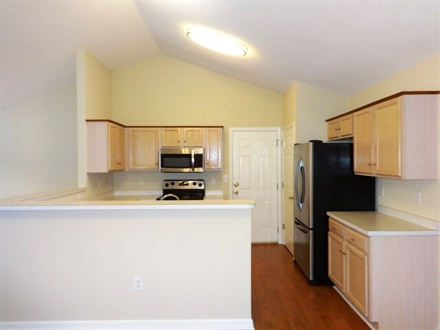 Foto del edificio - 24 Sunny Glen Drive