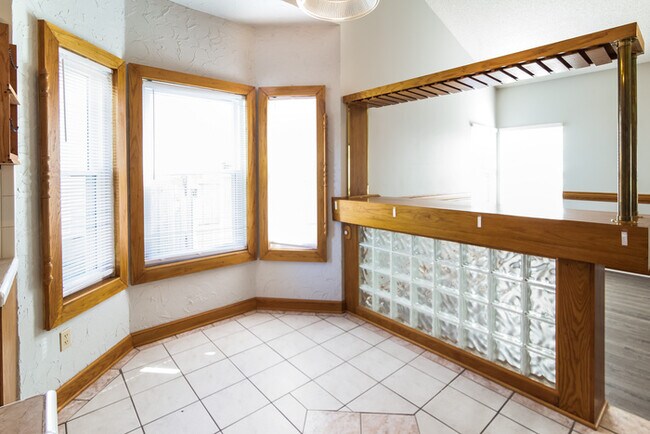 Foto del edificio - 104 Monsarret Ln