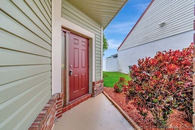 Building Photo - 5519 Pebble Brook Ln