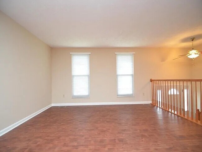 Foto del edificio - 7696 Devonwood Dr