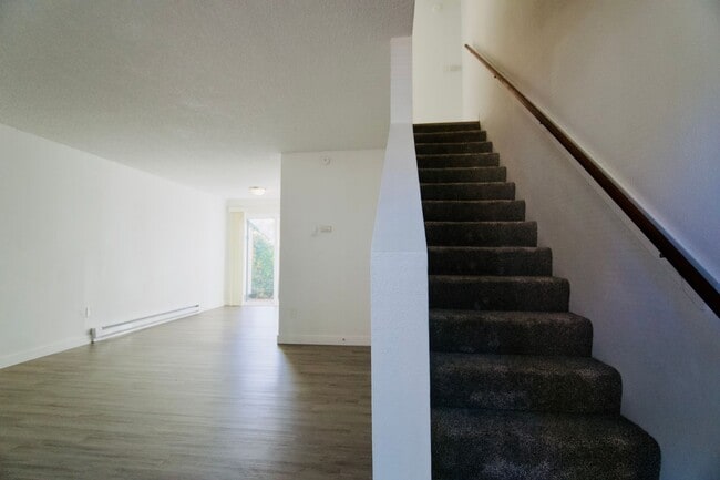 Building Photo - 5111SW Unit A-D