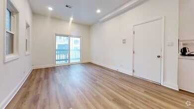 Building Photo - 2613 N Halsted St