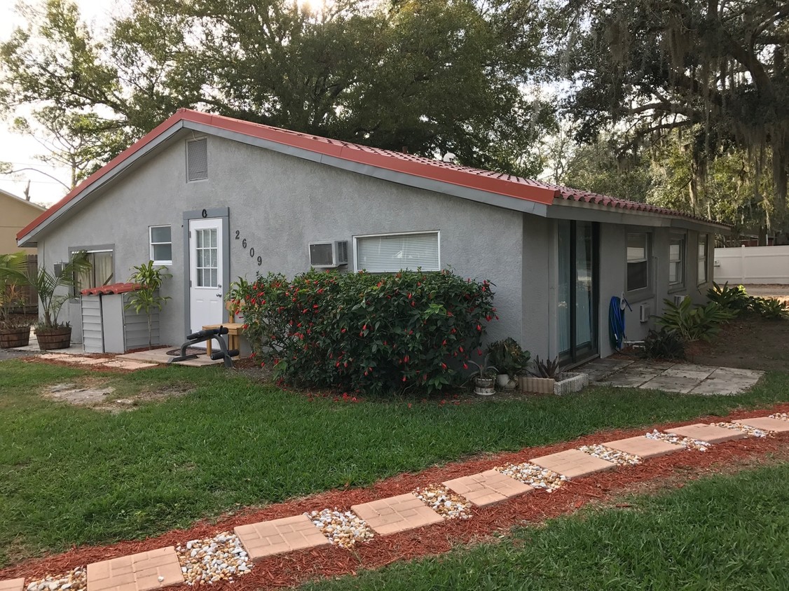 Primary Photo - 2609 45th St E