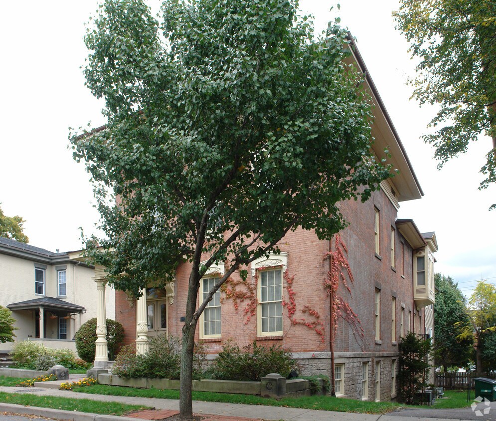 Building Photo - Hayden House
