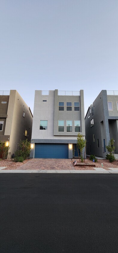 Primary Photo - 8089 Misty Canyon Ave