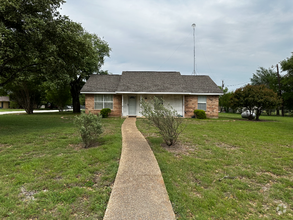 Building Photo - 298 Nally St