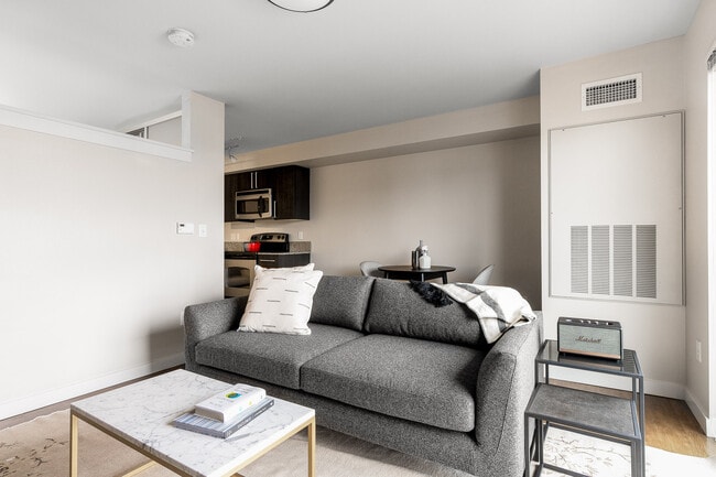 Foto del edificio - 215 10th Ave E