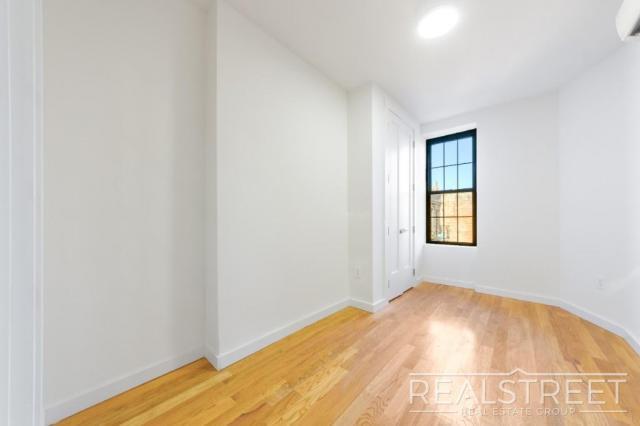 Foto del edificio - 4 bedroom in BROOKLYN NY 11221