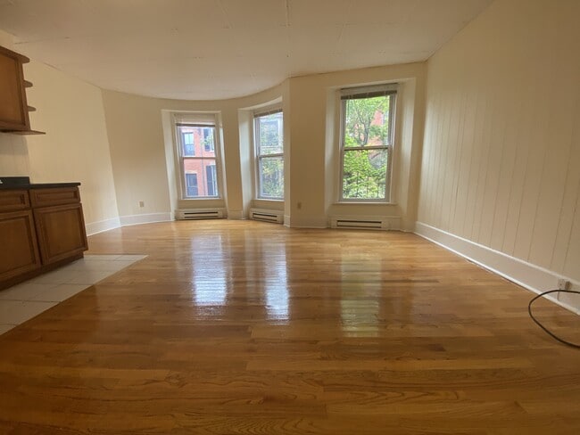 *Pictures are representative samples of the advertised unit. In some cases, the actual units you tou - 70 Pinckney St