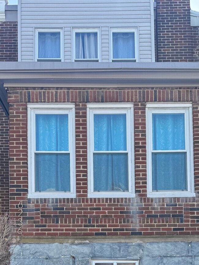 Building Photo - 6236 Walton Ave